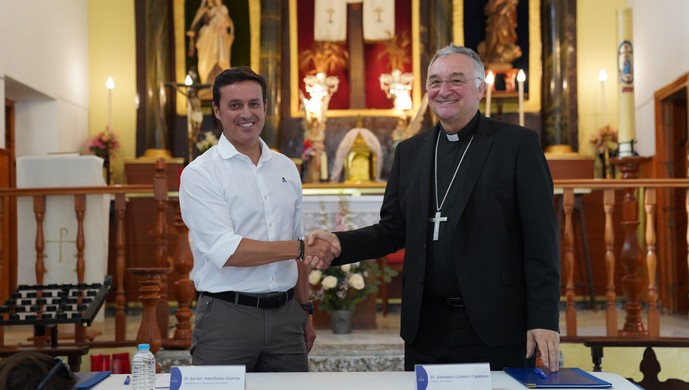 La imagen tiene un atributo ALT vacío; su nombre de archivo es Presidente-y-Obispo.jpeg