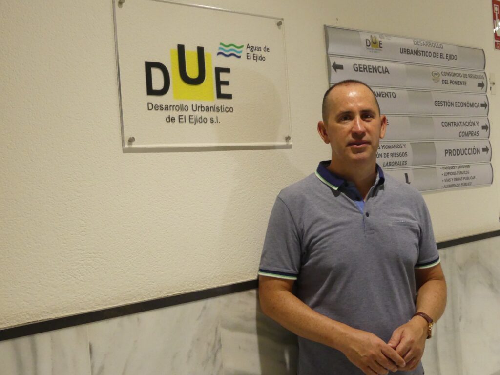 Cecilio Vargas puerta DUE