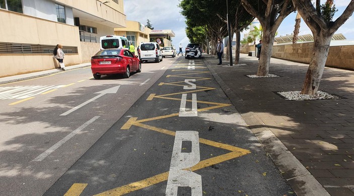 La imagen tiene un atributo ALT vacío; su nombre de archivo es 220922-ZONA-PARADA-BUS-HOSPITAL-TORRECARDENAS.jpg