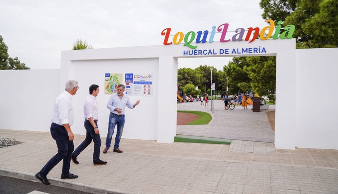 El Presidente de la Diputación de Almería Visita el Municipio de Huercal de Almería junto a Diputado de Área de Fomento, Medio Ambiente y Agua, Ángel Escobar y Diputado Área de Asistencia a Municipios, Eugenio Gonzálvez. Recibe el Alcalde de Huercal del Almería Ismaiel Torres. Parque Infantil Loquilandia