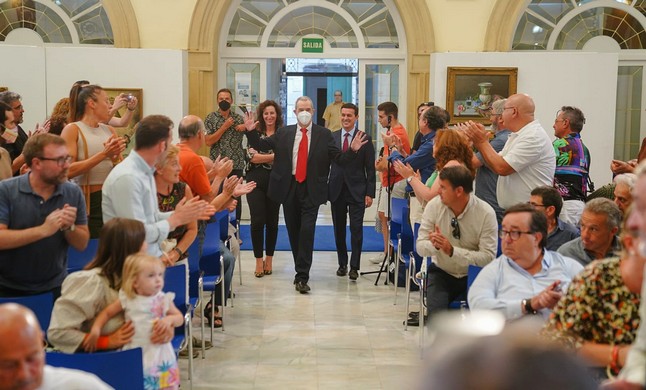 La imagen tiene un atributo ALT vacío; su nombre de archivo es Escudo-de-Oro-a-Ambrosio-1.jpeg