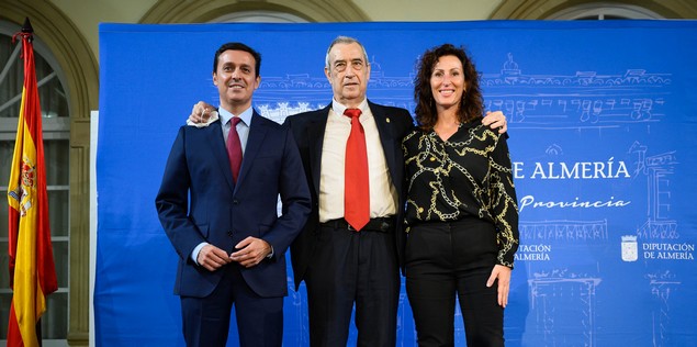 escudo oro ambrosio0016