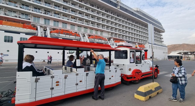 La imagen tiene un atributo ALT vacío; su nombre de archivo es 22.10.10.CruceroRiviera_3.jpg