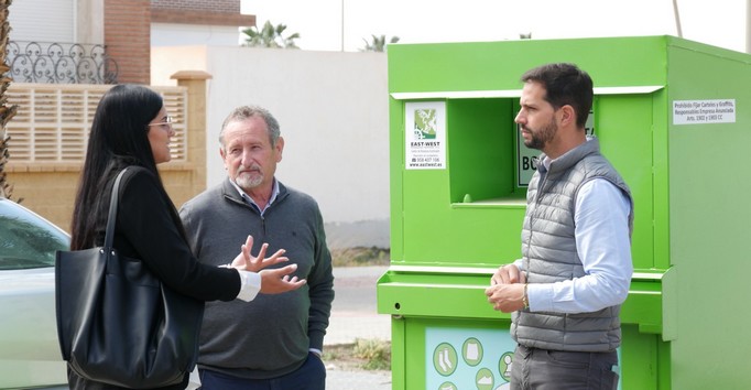 221019 Adra recicla 16 toneladas y media de textil en lo que va de año