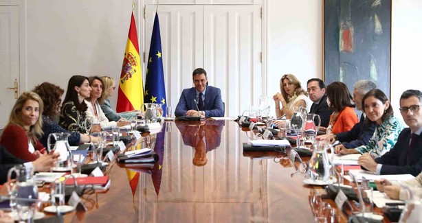 La imagen tiene un atributo ALT vacío; su nombre de archivo es ConsejoMinistros1.jpg