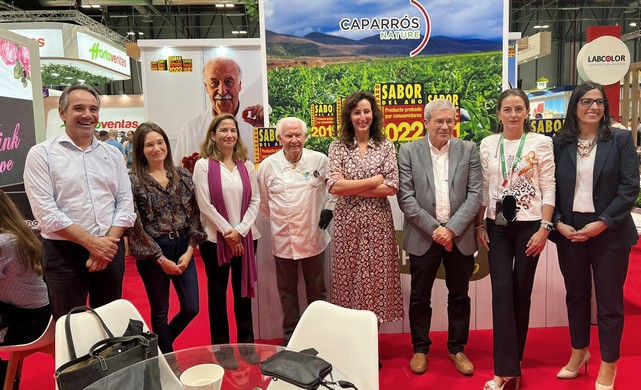 La imagen tiene un atributo ALT vacío; su nombre de archivo es Fruit-Attraction-2022-stand-Caparros.jpeg