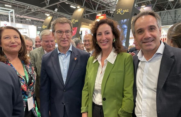 La imagen tiene un atributo ALT vacío; su nombre de archivo es Fruit-Attraction-Maria-Vazquez-Nunez-Feijoo-y-Juanjo-Segura-3.jpeg