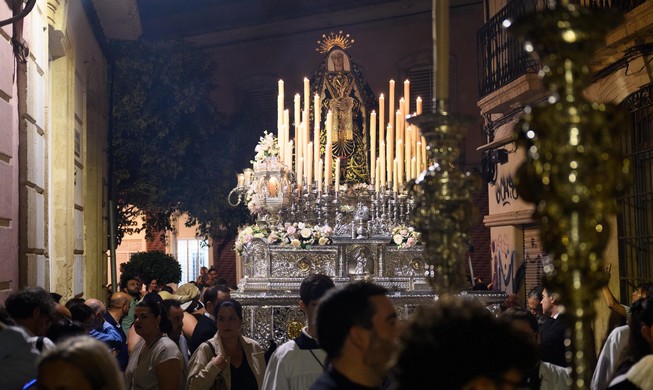 La imagen tiene un atributo ALT vacío; su nombre de archivo es MAGNA00016.jpg