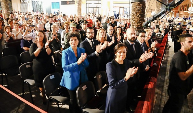 La imagen tiene un atributo ALT vacío; su nombre de archivo es Magna.jpg