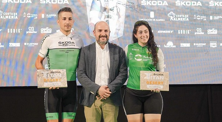 La imagen tiene un atributo ALT vacío; su nombre de archivo es titan-2.jpg