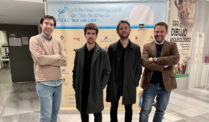 221125 Directores y productores de Últimas Unidades