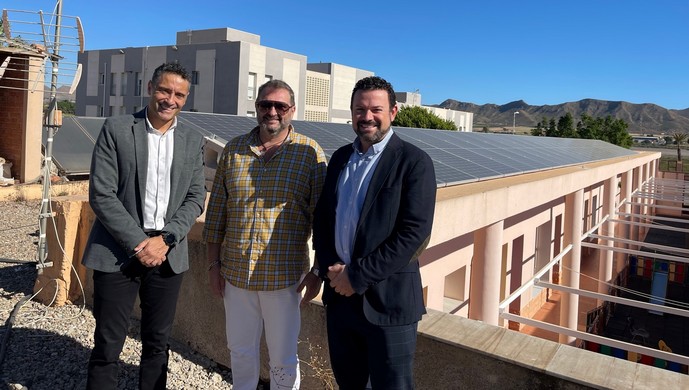 Izqda. Diego López, Juan Bautista y Moisés Valdivia