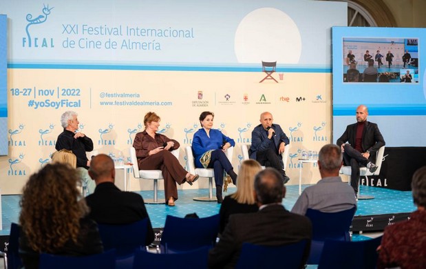 PHOTO-2022-11-18-20-36-09