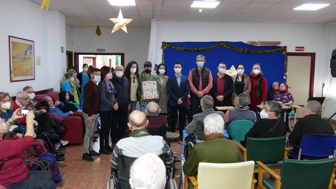221221 Manuel Cortés felicita la Navidad a usuarios y usuarias de la Res...