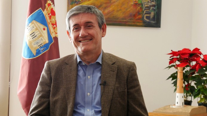 221224 Manuel Cortés felicita la Navidad a abderitanos y abderitanas