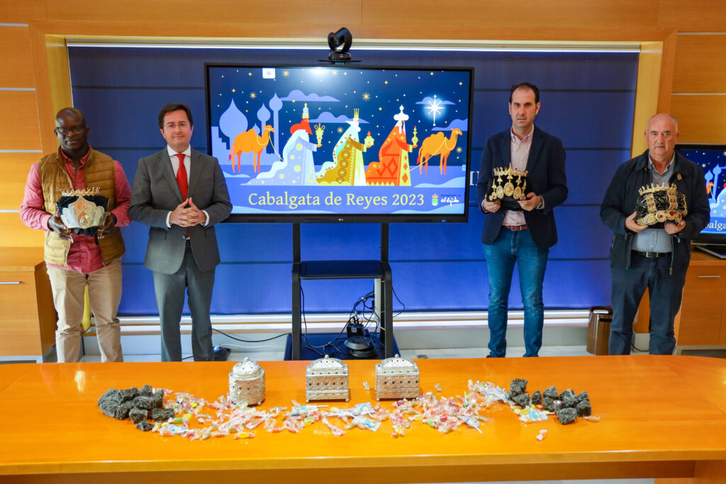 221228 EMISARIOS RRMM Y CABALGATA 1