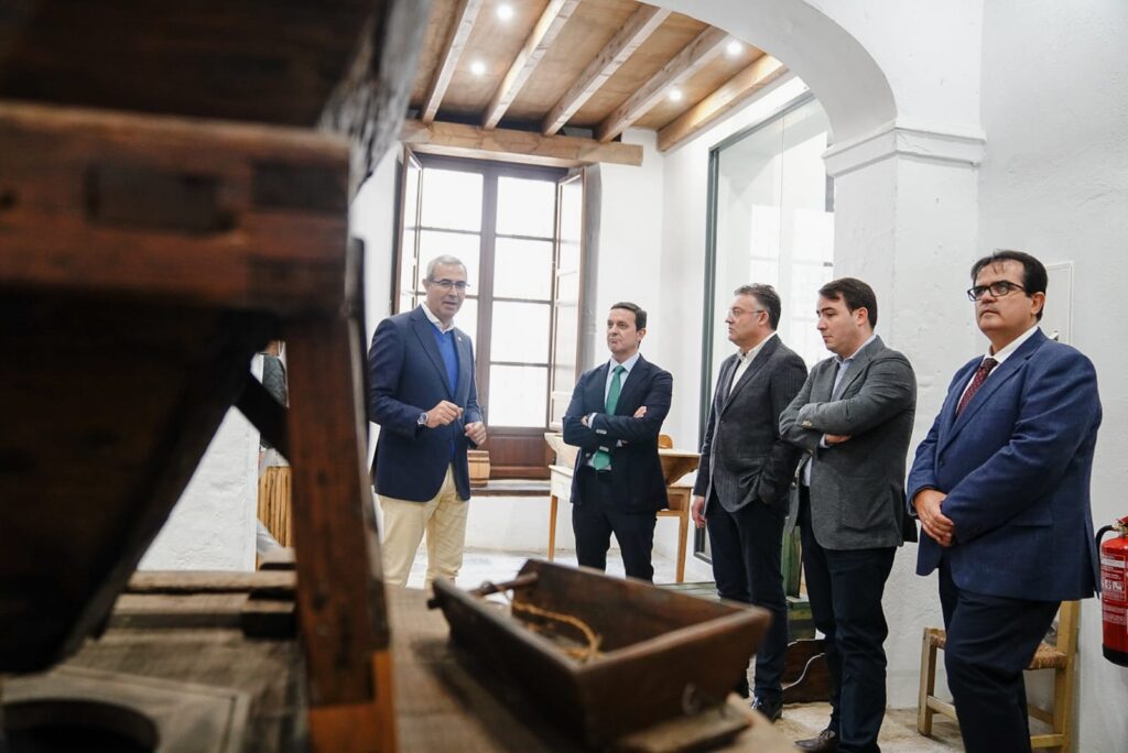 PHOTO-2022-12-13-12-44-01