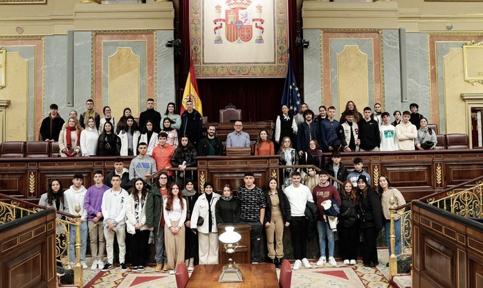 Visita alumnado IES Pablo Ruiz Picasso al Congreso. Pie de foto Congreso de los Diputados-Verónica Povedano
