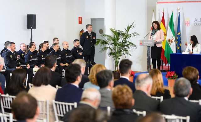 La imagen tiene un atributo ALT vacío; su nombre de archivo es patron-policia-local0039.jpg