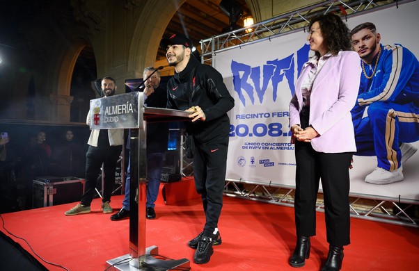 La imagen tiene un atributo ALT vacío; su nombre de archivo es pres-concierto-rvfv0008-1.jpg