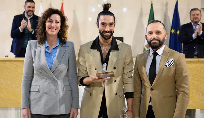 La imagen tiene un atributo ALT vacío; su nombre de archivo es 08.jpg