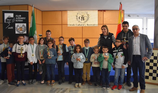 230116 TORNEO SOCIAL CLUB AJEDREZ EL EJIDO 2 Foto familia