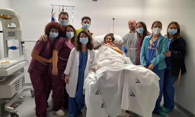 La imagen tiene un atributo ALT vacío; su nombre de archivo es primer-bebe_Almeria_Alejandro-1.jpeg