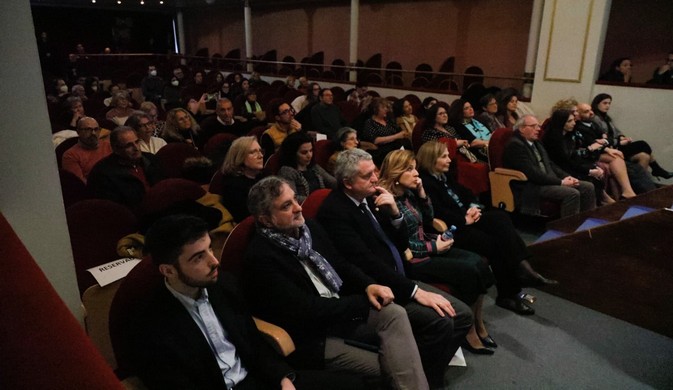 La imagen tiene un atributo ALT vacío; su nombre de archivo es 3219905c-b5c8-4bc0-8d82-20094bd62784.jpg