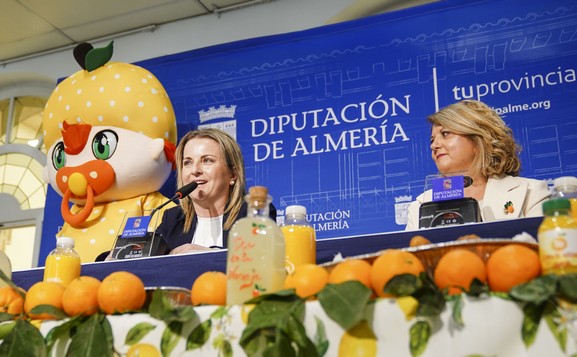 La imagen tiene un atributo ALT vacío; su nombre de archivo es Dia-de-la-naranja-Gador-1.jpg