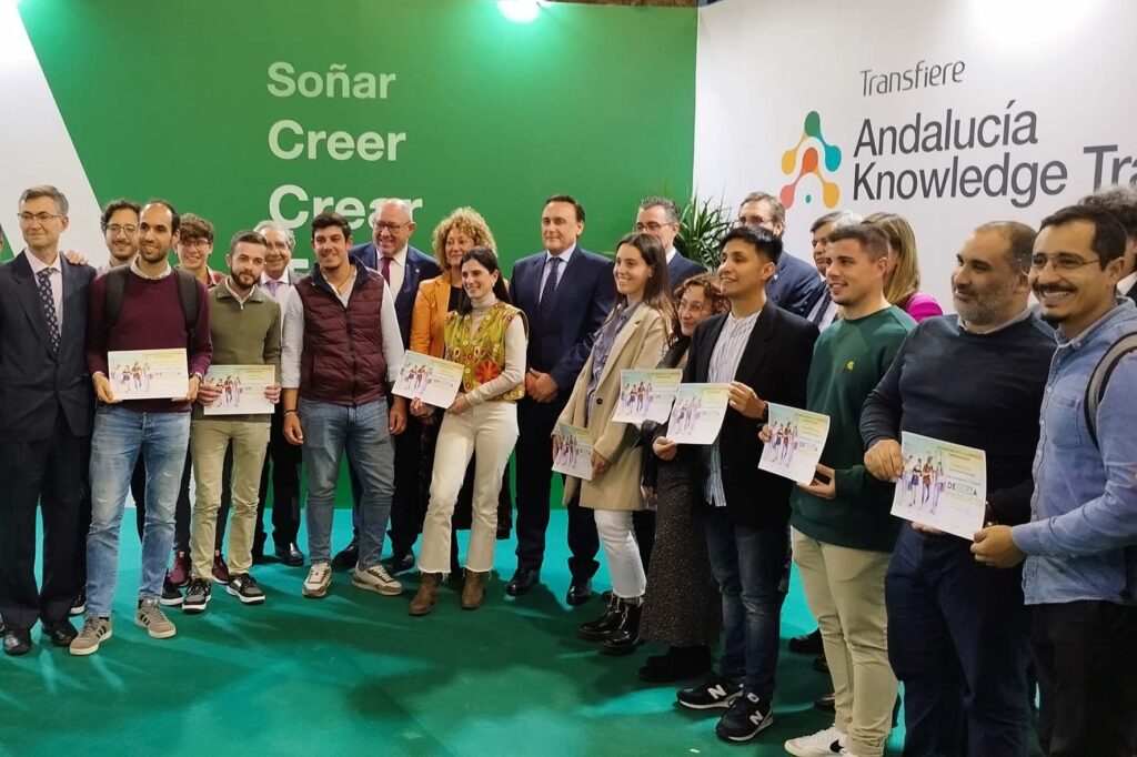 FOTO 3 FEBRERO 17 2023 PROYECTOS GANADORES IDEA A PRODUCTO