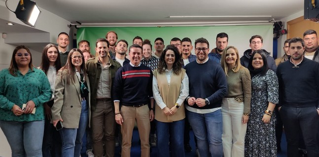 FOTO FAMILIA PRESIDENTE PP CON NNGG