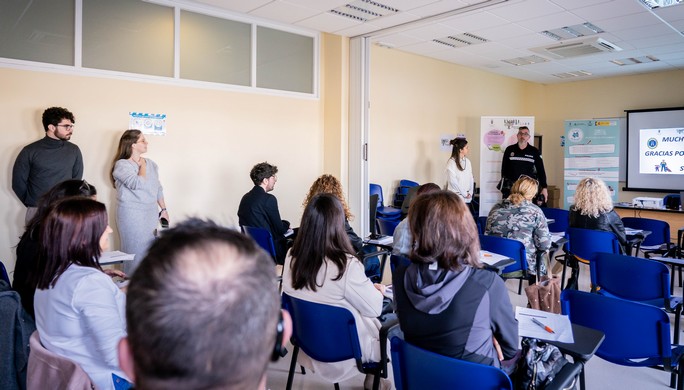 Formación Adicciones Escuela Familias Roquetas2