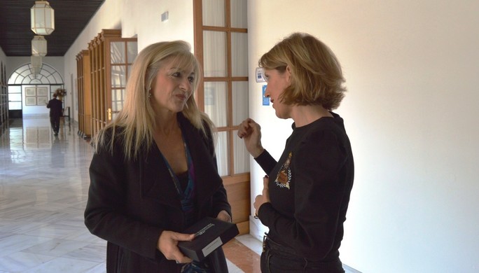 JULIA IBÁÑEZ CON LA CONSEJERA DE EDUCACIÓN