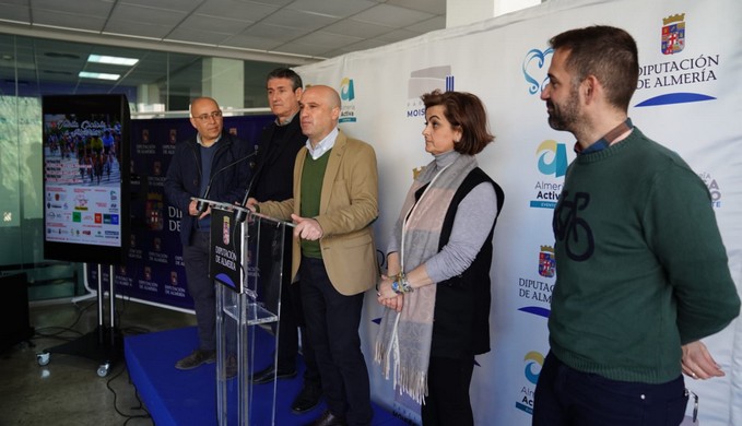 La imagen tiene un atributo ALT vacío; su nombre de archivo es Vuelta-Almeria-1.jpg