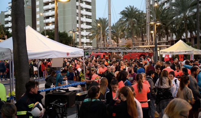 La imagen tiene un atributo ALT vacío; su nombre de archivo es carrera-bomberos0007.jpg