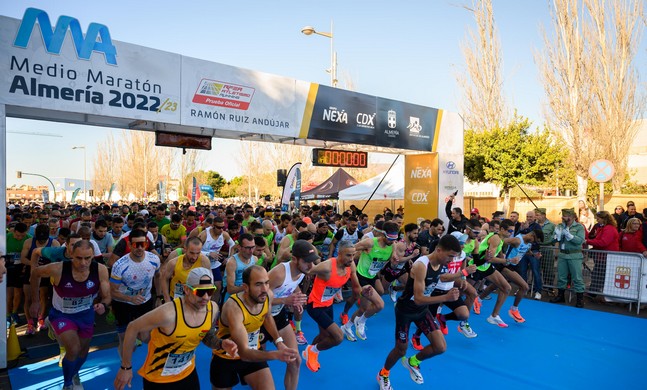 La imagen tiene un atributo ALT vacío; su nombre de archivo es media-maraton00010.jpg