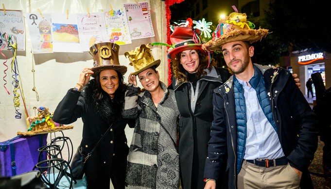 La imagen tiene un atributo ALT vacío; su nombre de archivo es noche-en-color0010.jpg