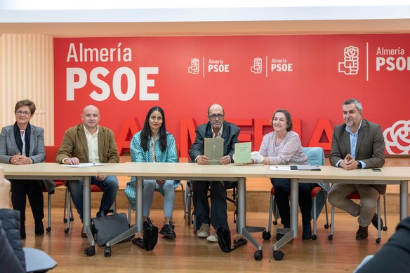 230315 Foto PSOE Donación libros Biblioteca Fundación Pablo Iglesias