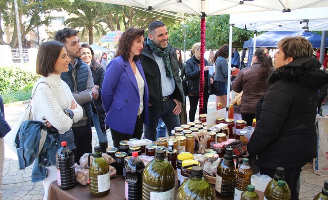 Alcaldesa visita Gastroart