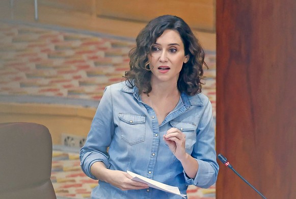 La imagen tiene un atributo ALT vacío; su nombre de archivo es AyusoJoya.jpg