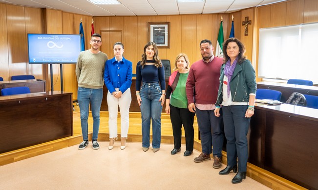 Campaña comercio visibilización TEA Roquetas de Mar3