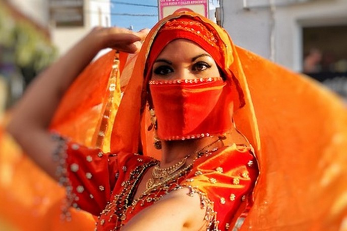 DESFILE MOROS Y CRISTIANOS MOJACARpeque 2019