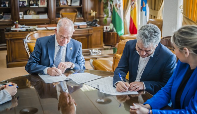 La imagen tiene un atributo ALT vacío; su nombre de archivo es DSC9077.jpg