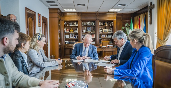 La imagen tiene un atributo ALT vacío; su nombre de archivo es DSC9093.jpg