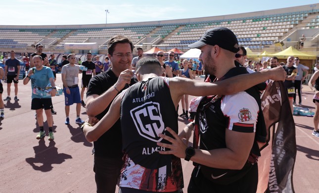 La imagen tiene un atributo ALT vacío; su nombre de archivo es IMG_1060.jpg