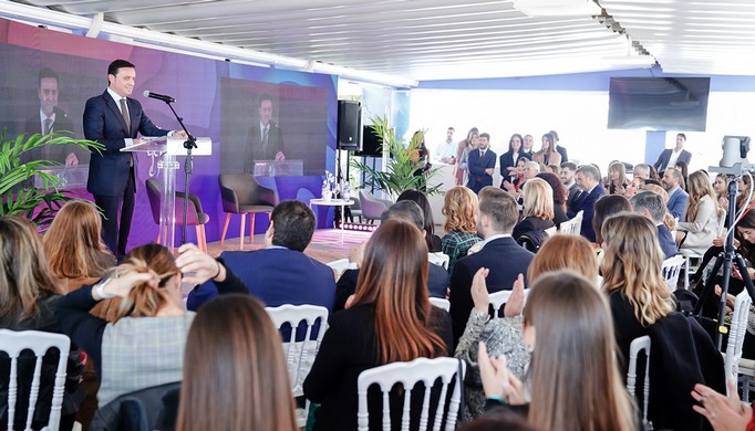 La imagen tiene un atributo ALT vacío; su nombre de archivo es Mujeres-liderazgo-en-Andalucia-2.jpg