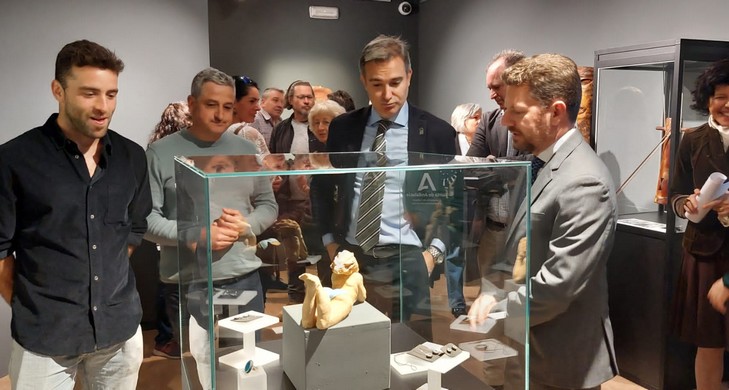 La imagen tiene un atributo ALT vacío; su nombre de archivo es delegados-exposicion-DEA.jpg