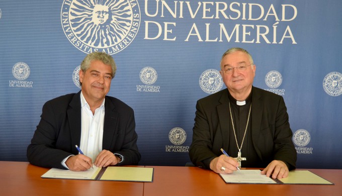 FOTO 1 ABRIL 10 2023 CONVENIO UAL Y DIÓCESIS ALMERÍA