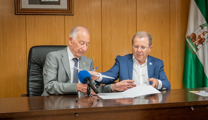 Firma convenio subvención Ayto Roquetas y Cámara