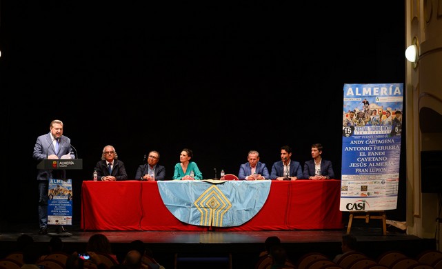 La imagen tiene un atributo ALT vacío; su nombre de archivo es pres-corrida-toros003.jpg